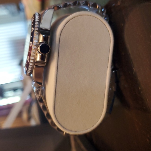 The Patriot custom Valintino Watch Builds automatic 40mm Submariner mod - Picture 3 of 6